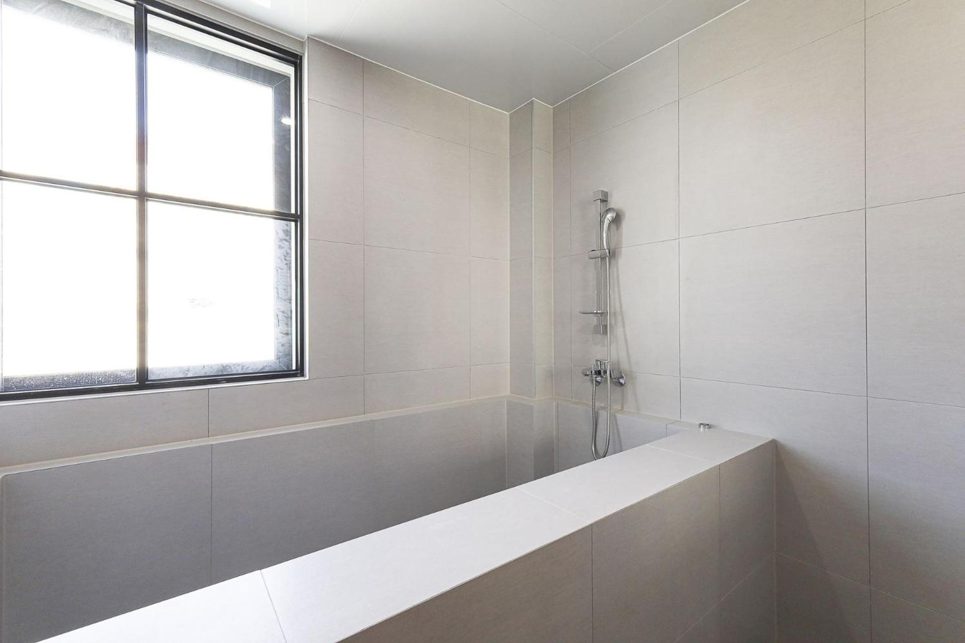 Hound Hotel Changwon Exteriör bild