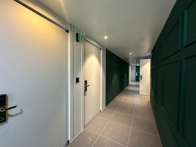 Hound Hotel Changwon Exteriör bild